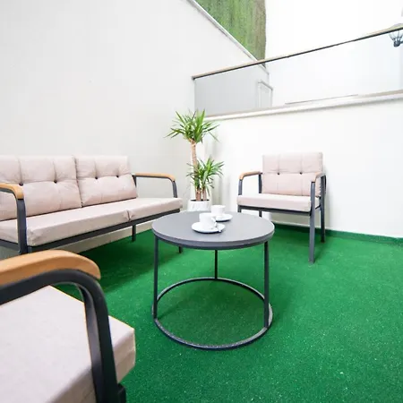 Garden 公寓